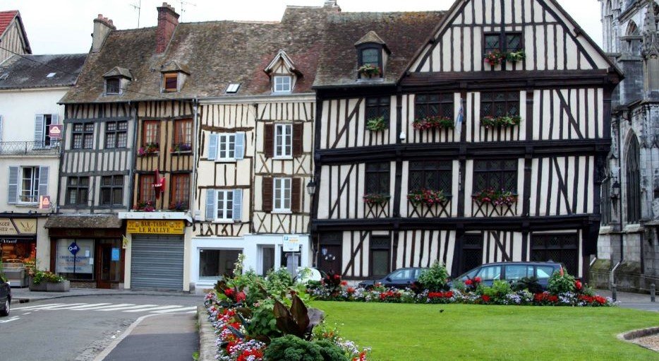 houses in vernon british columba