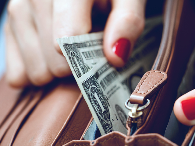 Currency Converter-TMOZ-640×480- Convenient currency exchange options