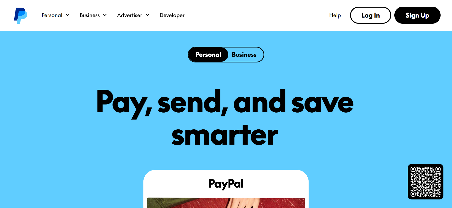 Page d'accueil de PayPal avec le titre « Payez, envoyez et économisez plus intelligemment », des options pour particuliers et entreprises, et des boutons de connexion et d'inscription. (Source&nbsp;: page d'accueil de PayPal)